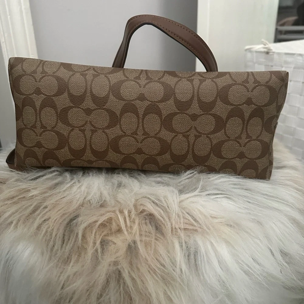 Coach Purse - Picture 3 of 5